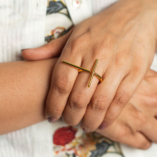 Axis Bar Finger ring
