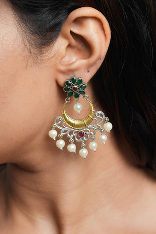 Gul Noor Chandbali