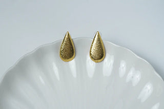 Aurelia Teardrop Studs