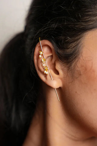 Elira Pearl Trail Earcuff