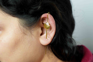Maris Shell Earcuff