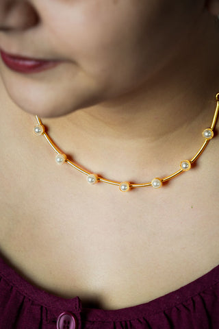 Liora Pearl Curve Neck Cuff