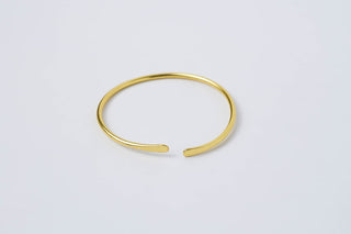 Pure Line Hand Cuff