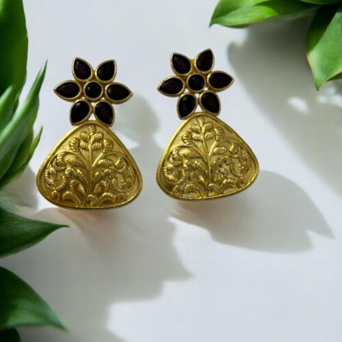 Niraara Petal Studs - Black
