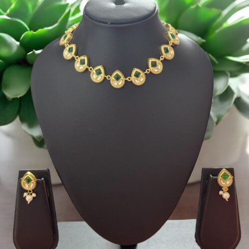 Neeraja Kundan Set - Emerald