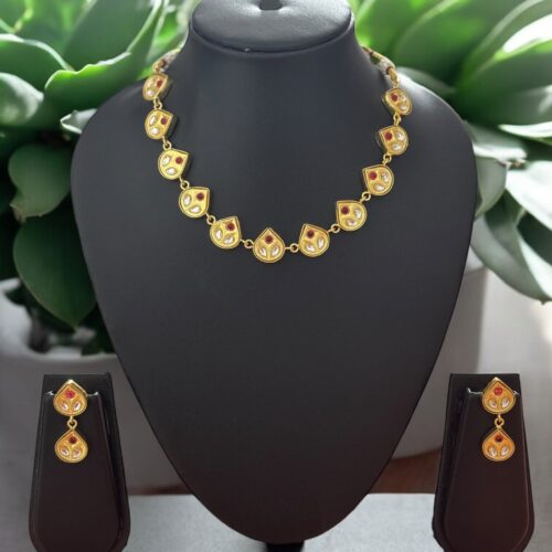 Amaya Kundan Set - Ruby