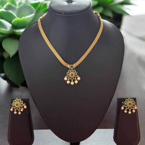 Amulya Bloom Set - Emerald