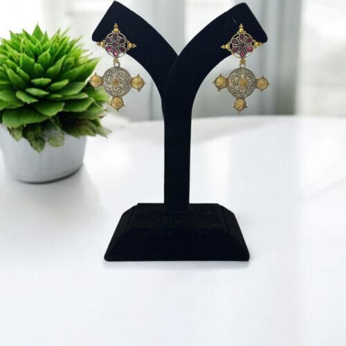 Mridula Earrings - Red