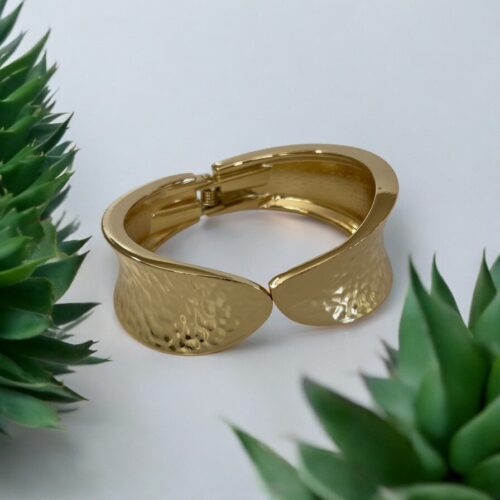 Sculpted Wave Cuff