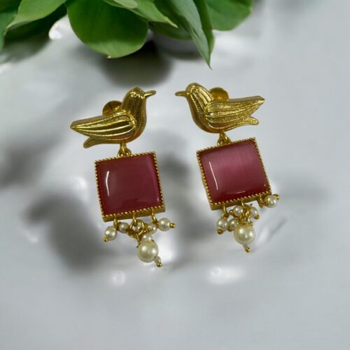 WhisperNest Earrings - Pink